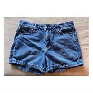 ✨AE Mom Jean Shorts✨